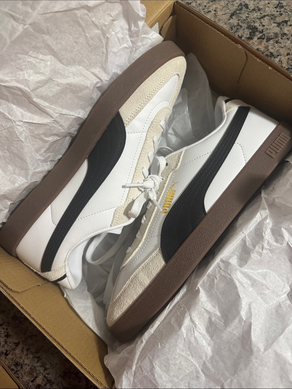 PUMA Unisex White, Black & Brown Retro Court Sneakers (Women’s 9; Men’s 8)